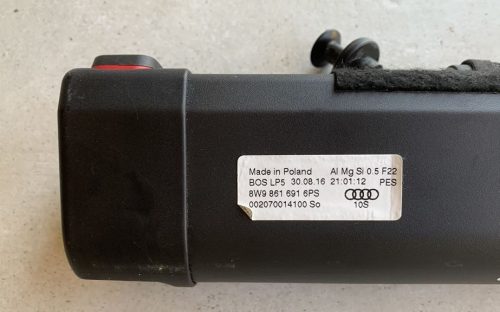 Audi A4 B9 - csomagtér térelválasztó háló 8W98616916PS