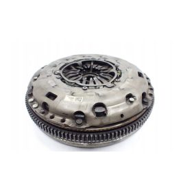   Skoda Octavia III 5E 2.0 TDI kettős tömegű lendkerék szett 04l141015e