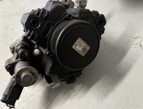 Hyundai i30 (GD), Kia Cee'd (JD) 1.4 CRDi D4FC nagynyomású szivattyú 331002a710