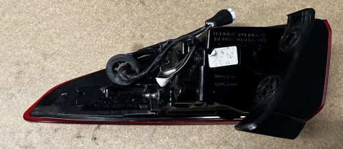 Hyundai Kona (OS) bal hátsó lámpa