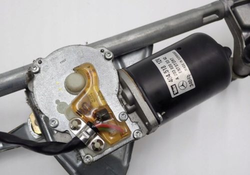 Mercedes C-osztály W203 ablaktörlő szerkezet motorral A2038200342