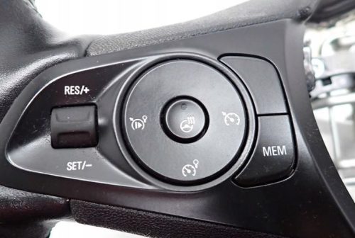 Opel Corsa F bőr multikormány /kormányfűtés/ 647388800b