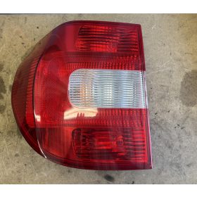 Skoda Yeti bal hátsó lámpa 5L0945095B