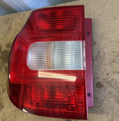 Skoda Yeti bal hátsó lámpa 5L0945095B