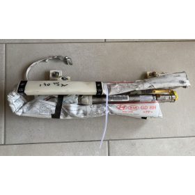 Hyundai i30 (GD) jobb oldali függönylégzsák A685020000