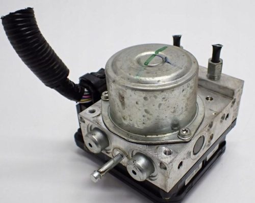 Nissan Leaf I ABS kocka e6z130297