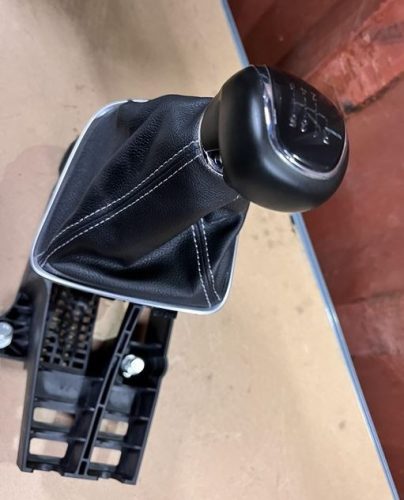 Opel Astra K váltókar, vàltószoknya, váltógomb 55509624