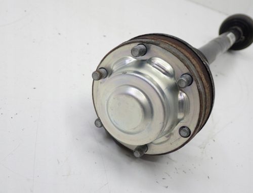 Skoda Superb III bal hátsó féltengely 3Q0501203B