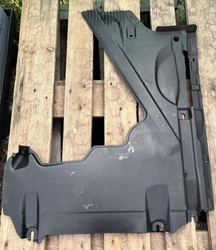 Audi A4 (B9 - 8W) jobb oldali alsó motorburkolat 8w0825216e