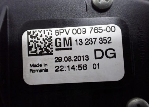 Opel Insignia A gázpedál 13237352 DG