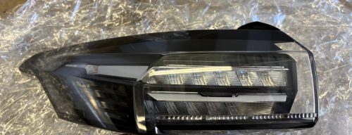 Peugeot 308 III bal hátsó LED lámpa 9835299480 