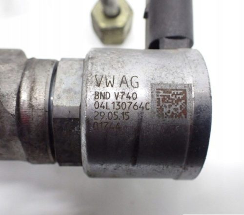 Audi A4 (B8 - 8K) 2.0 TDI CNH railcső, nyomásszabályzó 04l089g