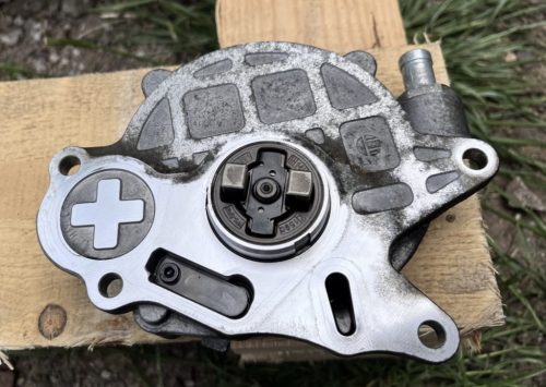 Audi A4 (B8 - 8K), Audi A5 (B8 - 8T), Volkswagen Passat B7 2.0 crtdi, 1.6 crtdi vákuumpumpa 03l145100